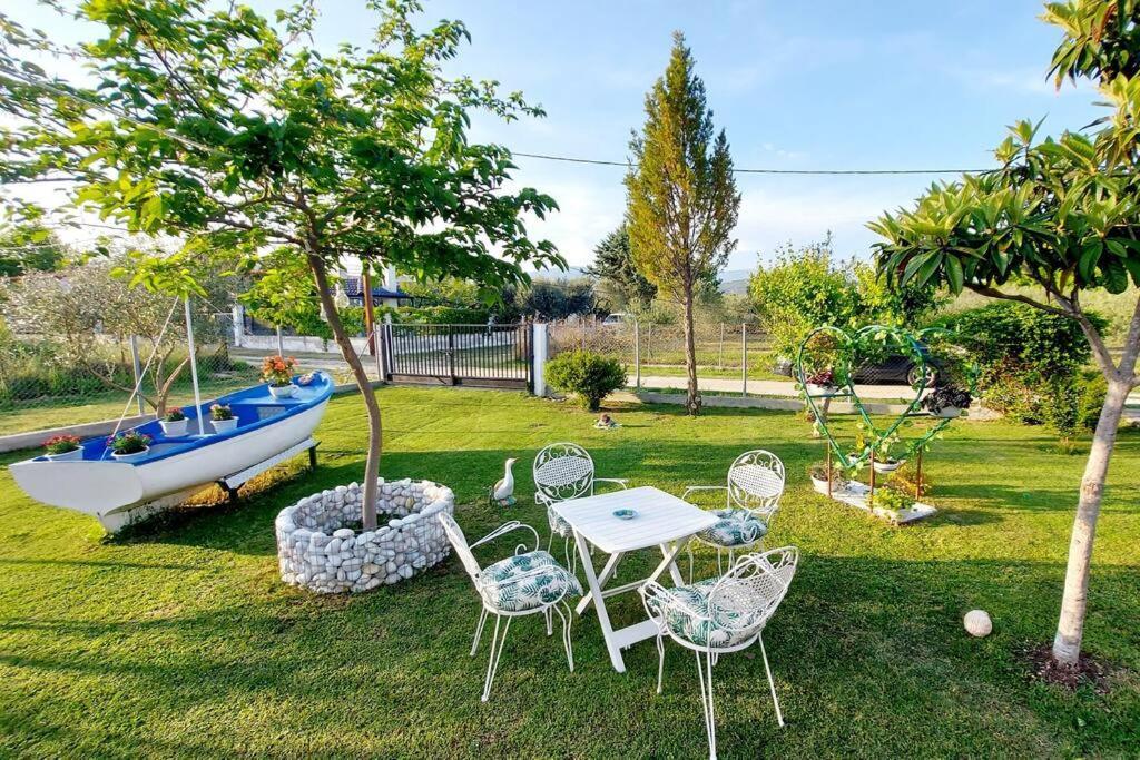 Mom'S Seaside Home Kariani Exterior foto