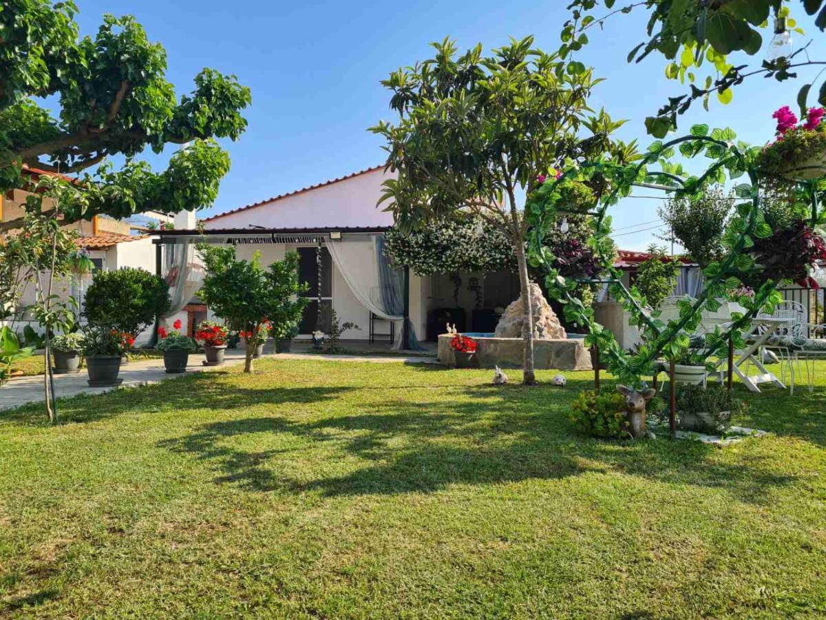 Mom'S Seaside Home Kariani Exterior foto